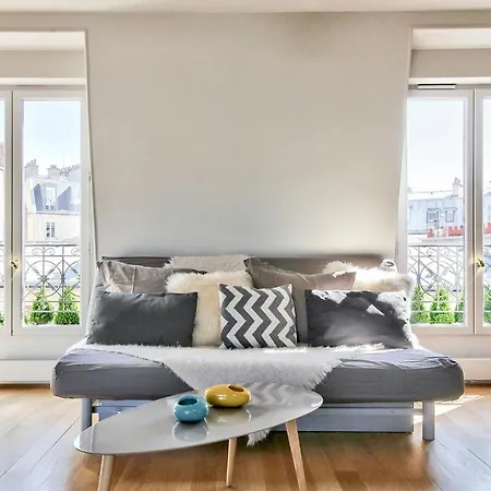Nice Near Eiffel Tower In Apartment Paris